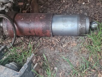 Hydraulicky piest tatra - 3
