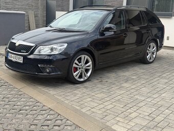 Škoda Octavia Combi RS 2,0 tfsi - 3