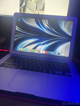 Apple Macbook Air 13 2017 - 3