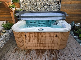 Predám jacuzzi (výrivku) Nemo Excellens - 3