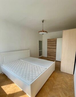 TEHLA 2IZB S BALKÓNOM TOP LOKALITA PODHRADOVÁ - 3
