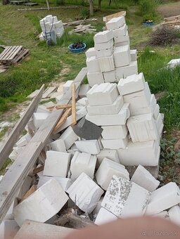 Zvyšok zo stavby - 3
