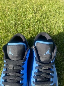 Nike - Air Jordan 1 - Retro Low - University Blue - 3