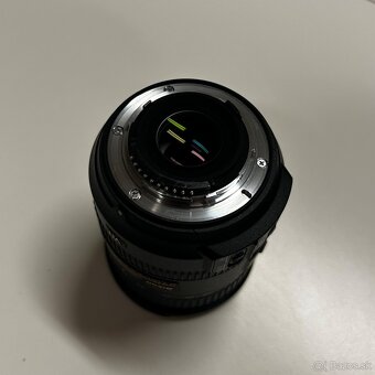 Nikon AF-S DX Nikkor 18-200mm f/3.5-5.6G IF-ED VR II - 3