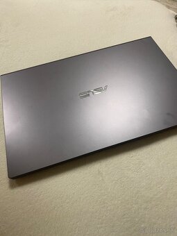 Asus VivoBook - 3