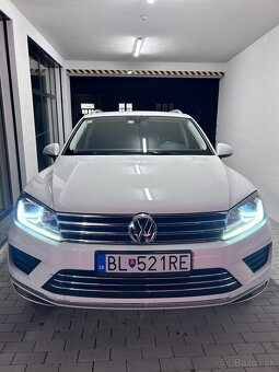 Volkswagen Touareg 3.0 TDI V6/TOP STAV - 3