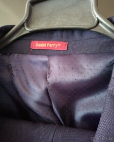 TMAVOMODRÝ OBLEK - 3