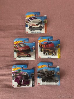 Hotwheels autička - 3