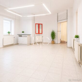 Na prenájom 60 m² v centre - Pliešovce - 3
