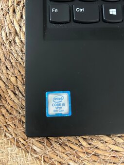 Lenovo ThinkPad X1 Carbon Gen 6 - 3