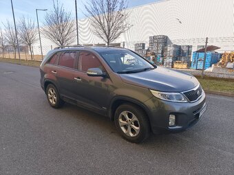 Kia Sorento 2.2 CRDI  4x4 automat 7 miestna verzia - 3