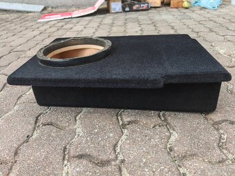 Ozvučnica na Daciu Duster - 3