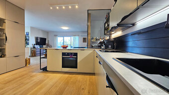 Váš domov s výhľadmi na mesto i hory: prémiový 4-izbov - 3