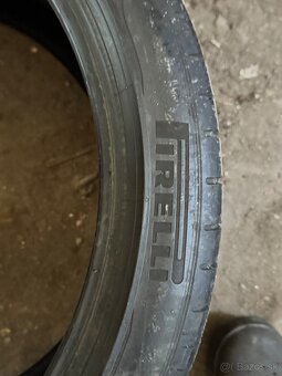 275/35R20 - 3