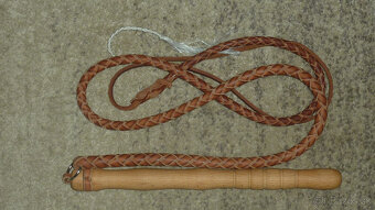 Predám pastiersky bič - 3