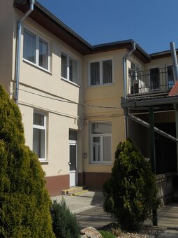 Predaj priestorov - budovy, sklad, prístrešok - 3