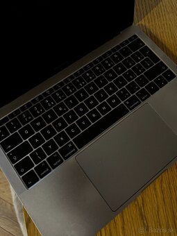 MacBook Pro 13" 2017 256gb, 8gb RAM - 3