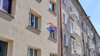 Priestranný 3-izbový byt v centre Piešťan - 3