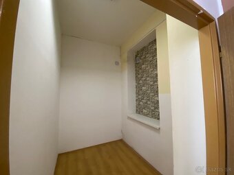 OFFICE aj s vodou - ideál na služby - 3