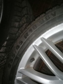 235/45R18 98V zimné - 3