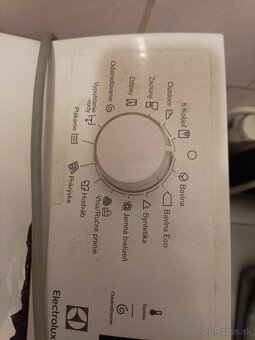 Práčka Electrolux, plnená zhora - 3