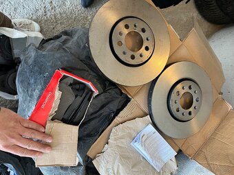 Predám brzdové kotúče a dosky Brembo - 3