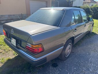 Mercedes W124 - 3
