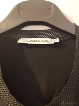 Predam 4 cierne saty.Mango,Zara, Calvin klein spolu za 30€ - 3