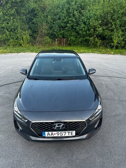 HYUNDAI I30 1.6 crdi 2017 automat - 3