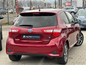 Toyota Yaris 1.5 Hybrid e-CVT - 3