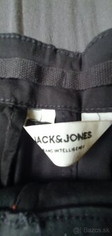 Predám pánske kapsáčove nohavice Jack Jones, čiernej farby. - 3