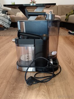 Kávovar s napeňovačom mlieka SEMM 1470 A2 - 3