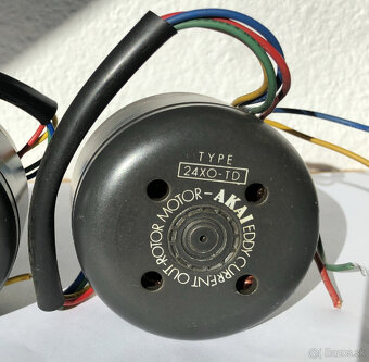 REEL motor Akai 24XO-TD     -druhy- - 3