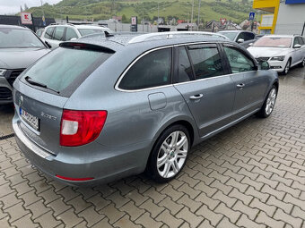 Škoda Superb Combi 2.0 TDI CR 4x4 Elegance DSG - 3