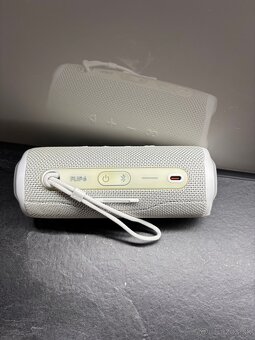 Jbl flip 6 white - 3