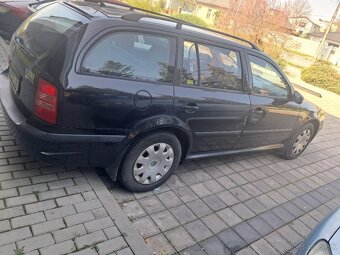Rozpredám octavia 1 tour 1.6 75kw - 3