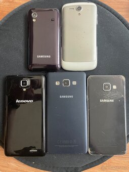 Zbierka dotykových telefónov. - 3