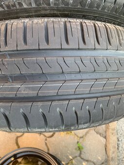 Predám 2 ks letné pneumatiky Michelin 205/55 R16 - 3