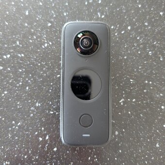 Kamera Insta360 X2 - 3