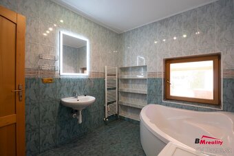 Štýlové bývanie v centre Levíc – kompletne zrekonštruovaný r - 3