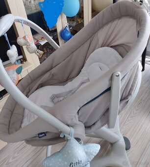 CHICO BABY Hug 4 v 1 postieľka ,stolička 4.vrianty - 3