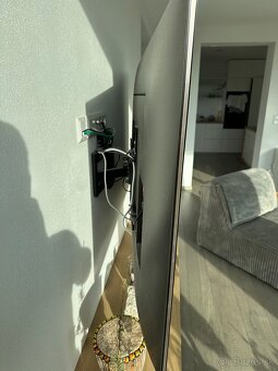 TV LG 65 sk 9500 plu otočný držiak na stenu v cene - 3