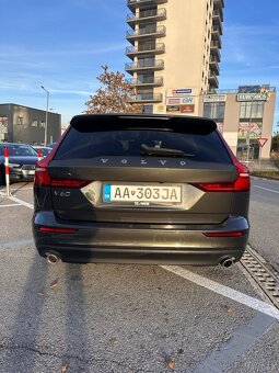 Volvo V60 2.0 4×4, rok 2020 – plná výbava - 3