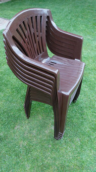 Plastová stolička - 3