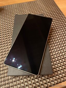 SAMSUNG GALAXY S25 ULTRA - 3