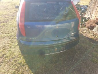Fiat punto 1 a 2 na diely nie v celku - 3