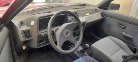 AUSTIN ROVER MAESTRO - 3