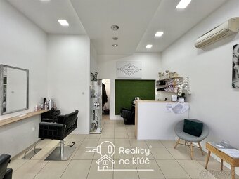 Na prenájom kadernícke kreslo na Ul. M.R. Štefánika v NZ - 3