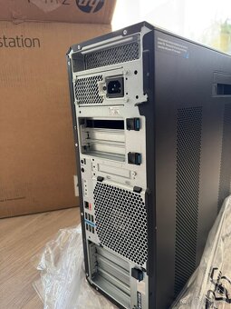 Nový HP Workstation Z6 G5 AMD Threadripper™ PRO 7965WX - 3