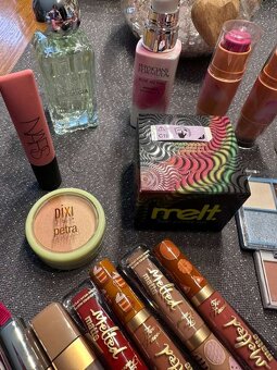 Sada makeupu Dior, nyx,atď. - 3
